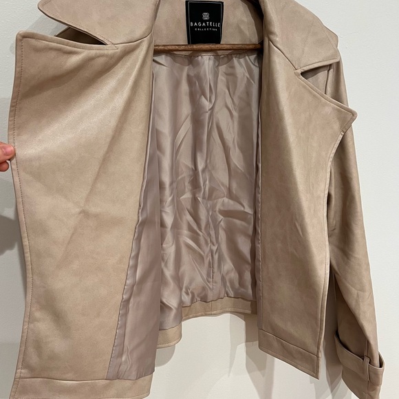Bagatelle Collection NWT Cropped Faux-Ever Leather Jacket Beige, L - Picture 8 of 16